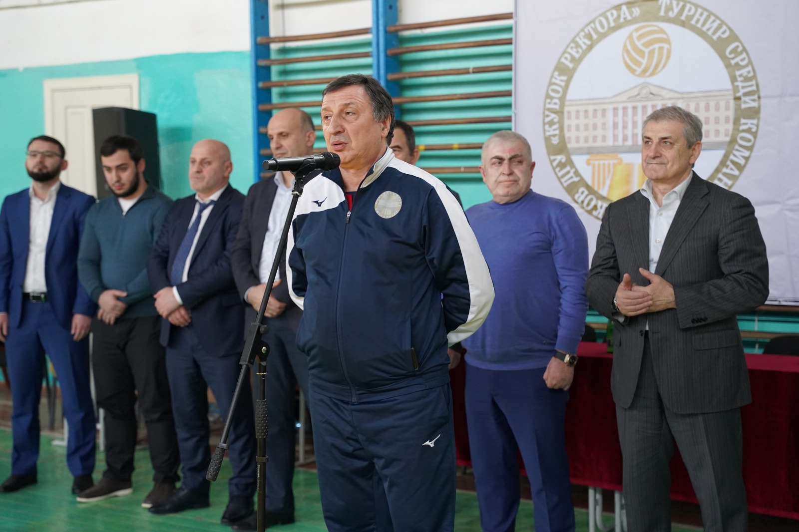 Ежегодный турнир по волейболу «Кубок ректора» стартовал в ДГУ